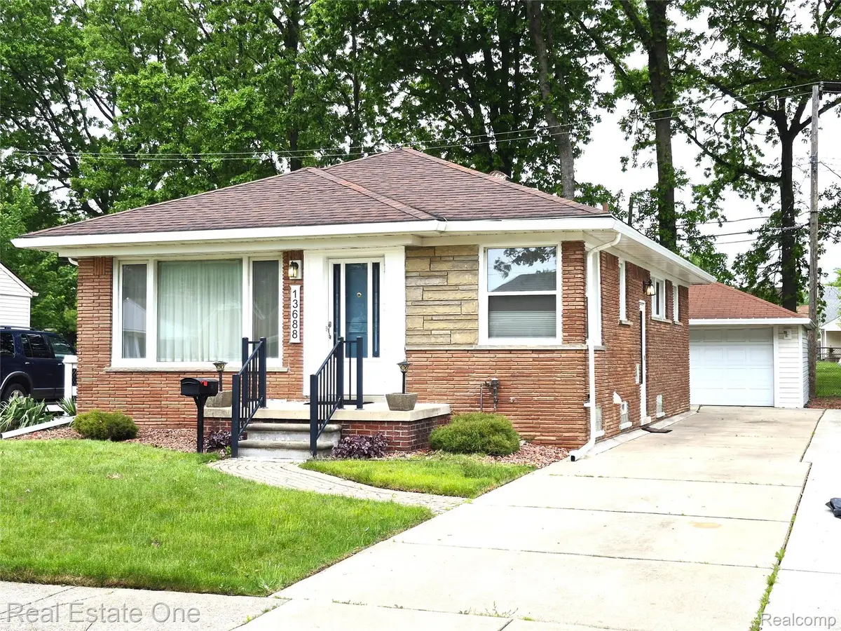 13688 Commonwealth Street, Southgate, MI 48195 - #1