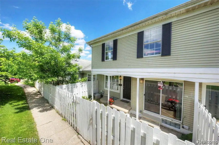 8542 Spinnaker Way, Ypsilanti, MI 48197 - #2