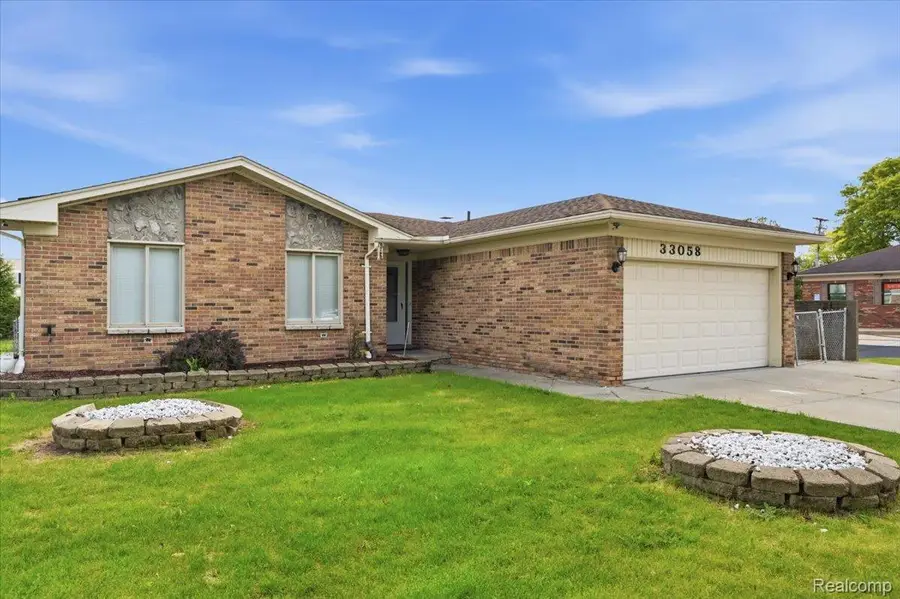 33058 Ione Drive, Sterling Heights, MI 48310 - #2