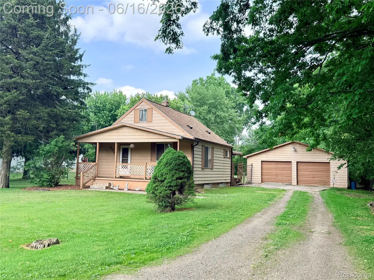 2386 Egleston Avenue E, Burton, MI 48509 - #1