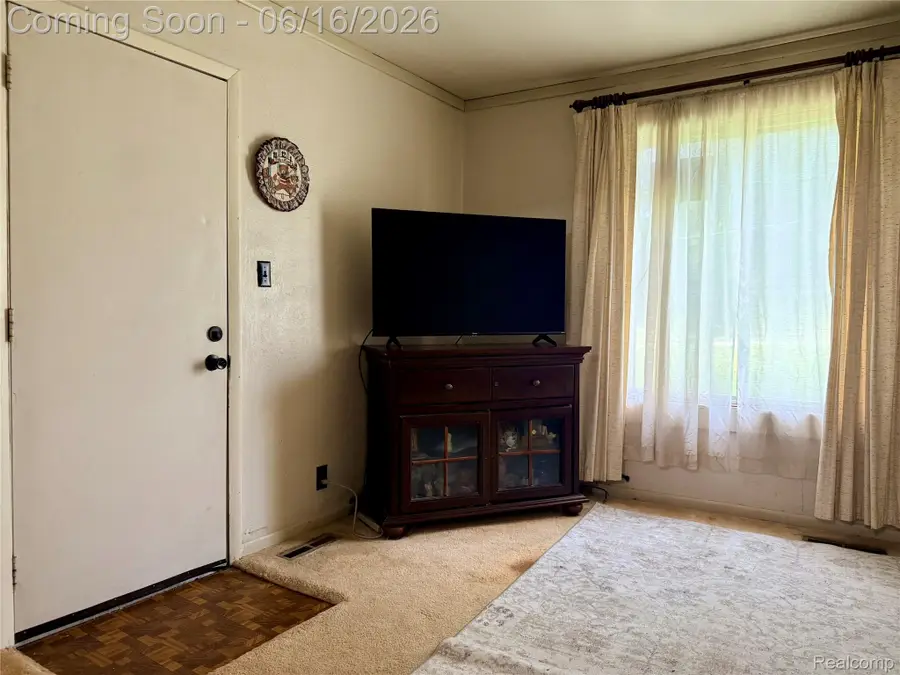 2386 Egleston Avenue E, Burton, MI 48509 - #3