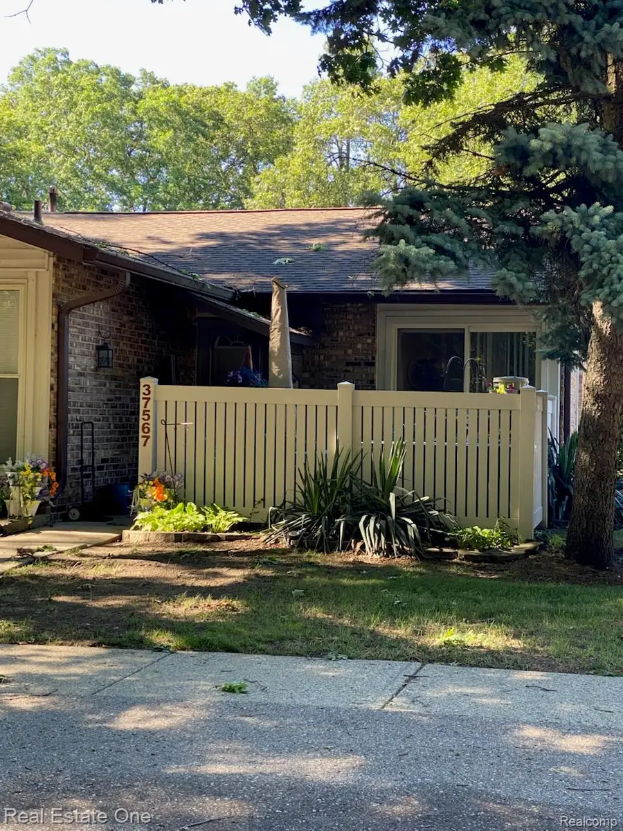 37567 Barkridge Circle #59, Westland, MI 48185 - #3