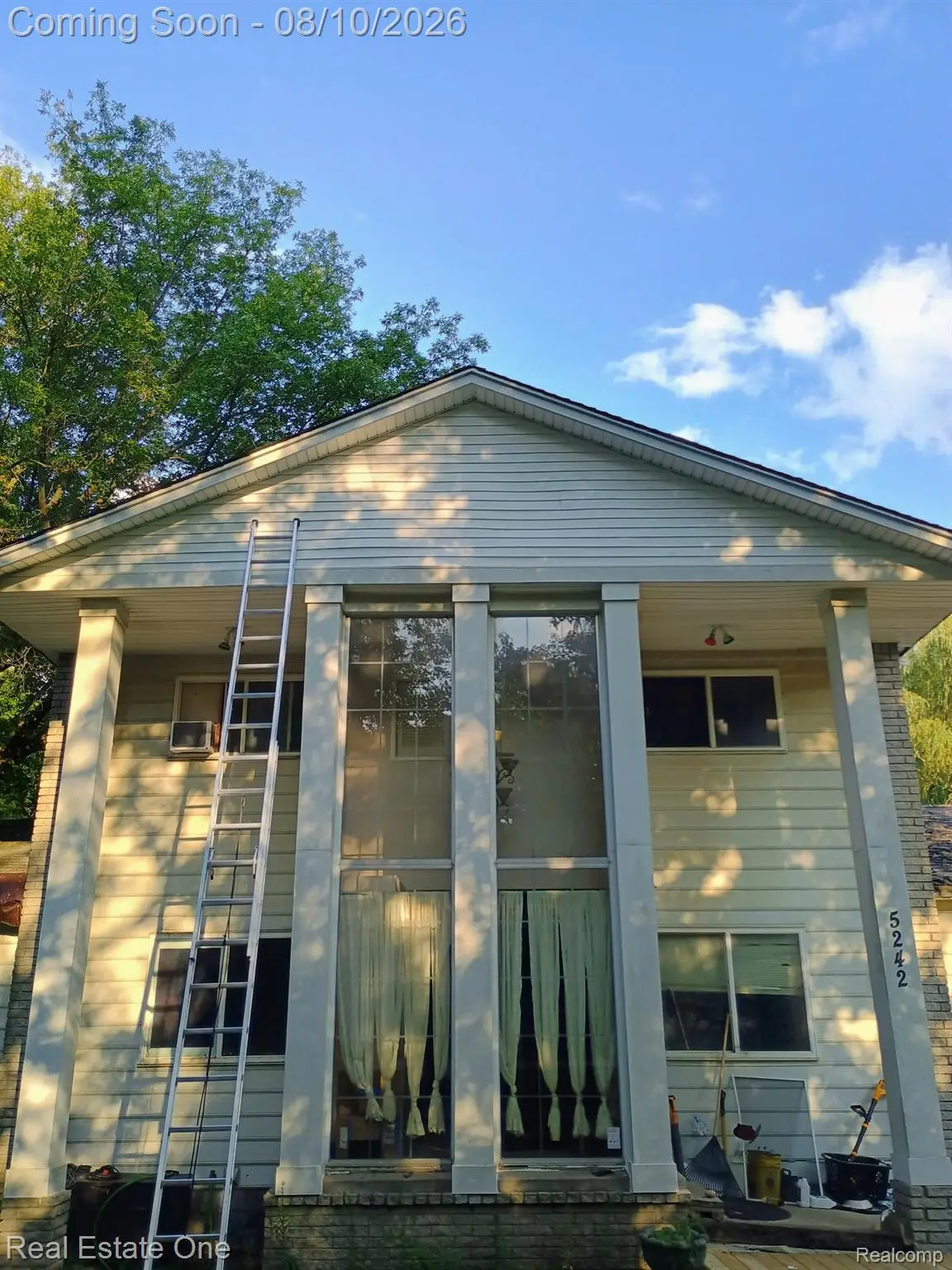 5242 White Lake Road, Clarkston, MI 48346 - #1