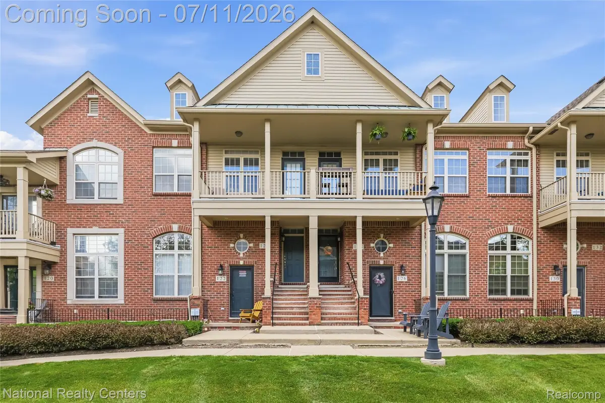 128 Sandy Lane, Walled Lake, MI 48390 - #1