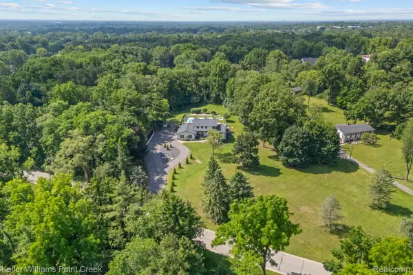 5800 Lockwood Drive, Washington, MI 48094