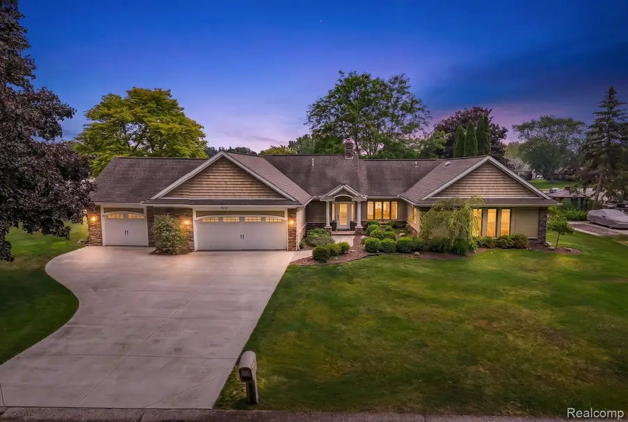 4178 Chevron Drive, Highland, MI 48356 - #2