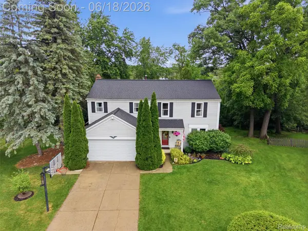 2600 Millcrest Court, LakeOrion, MI 48360