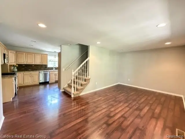 815 Manzano Drive, Wolverine Lake, MI 48390 - #3