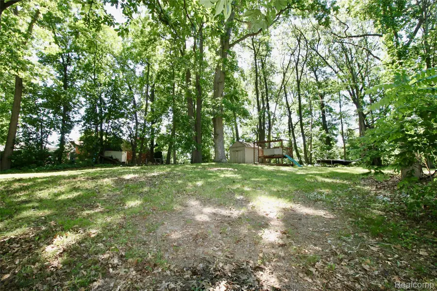 3515 Lahring, Linden, MI 48451 - #3