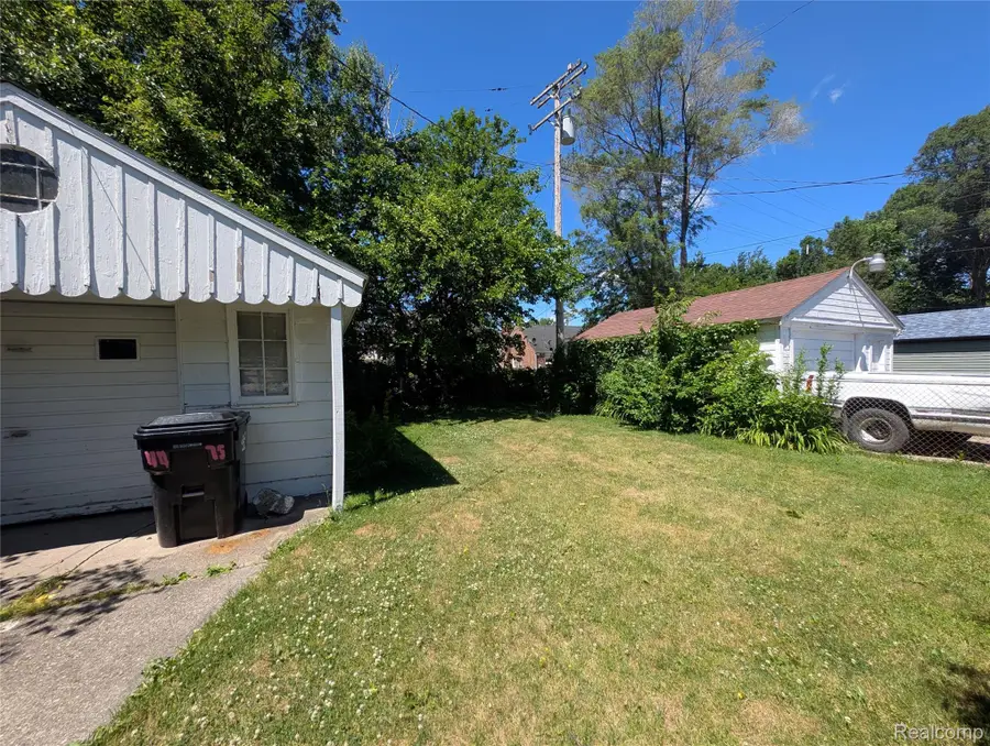 4475 Grayton Street, Detroit, MI 48224 - #3