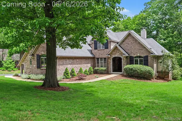 10490 Deer Ridge Trail, Holly, MI 48442