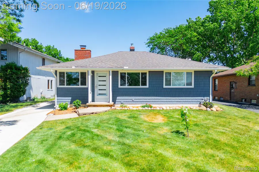 25815 West River Road, Grosse Ile, MI 48138 - #2