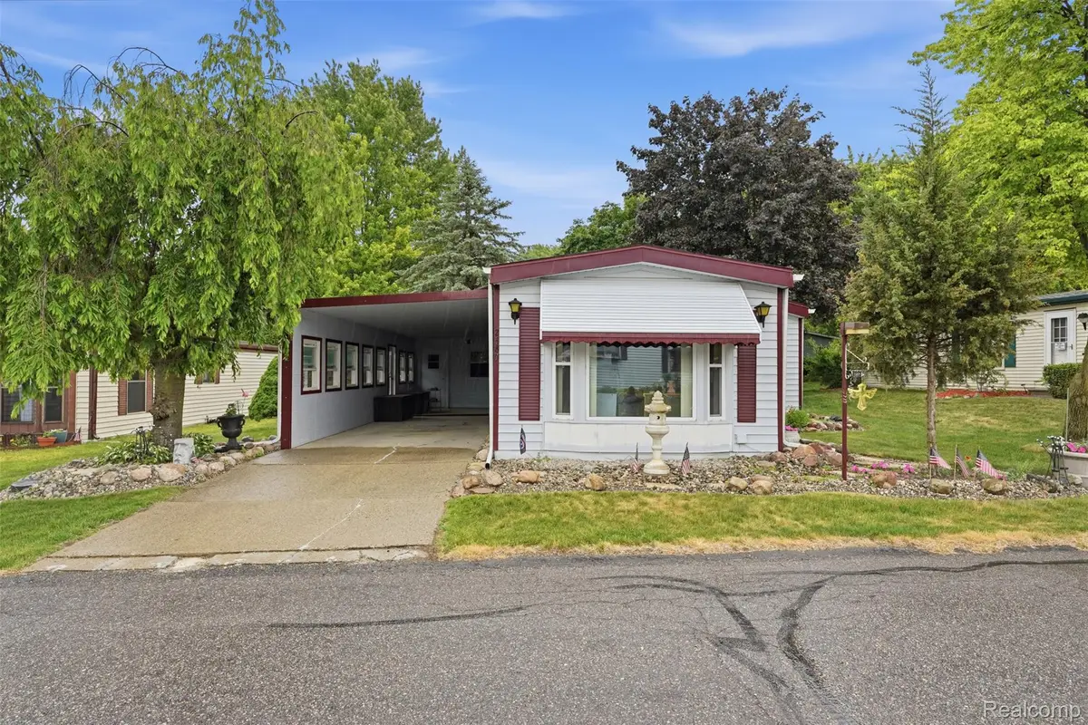 2689 Chickadee Street, Rochester Hills, MI 48309 - #1