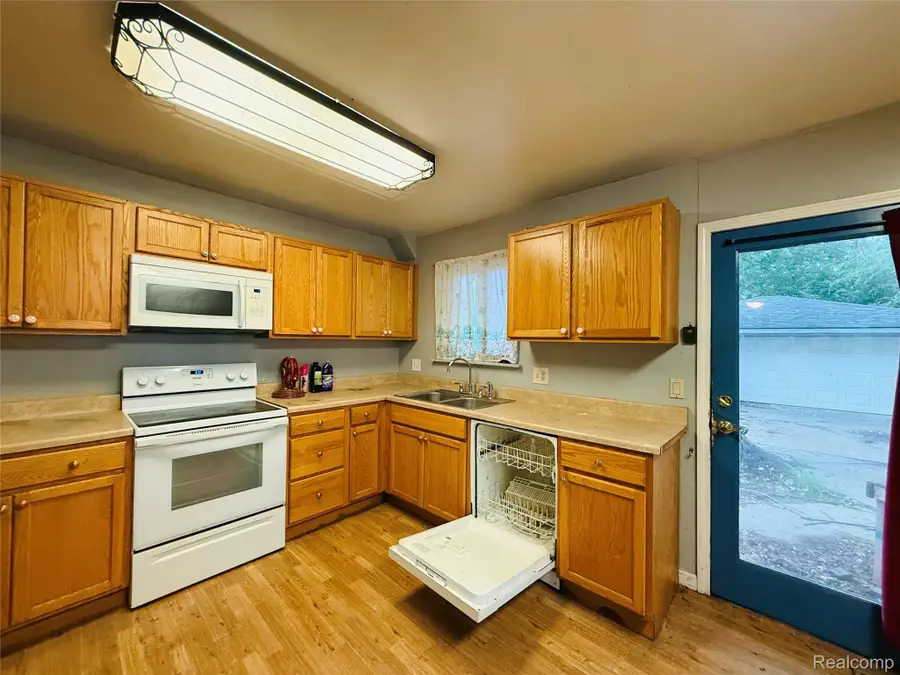 1501 Barchester Street, Westland, MI 48186 - #2