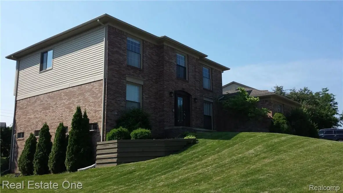 475 Dorchester Way, Milford, MI 48381 - #1