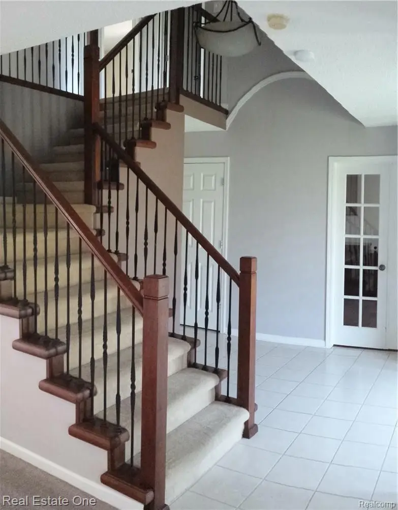 475 Dorchester Way, Milford, MI 48381 - #3
