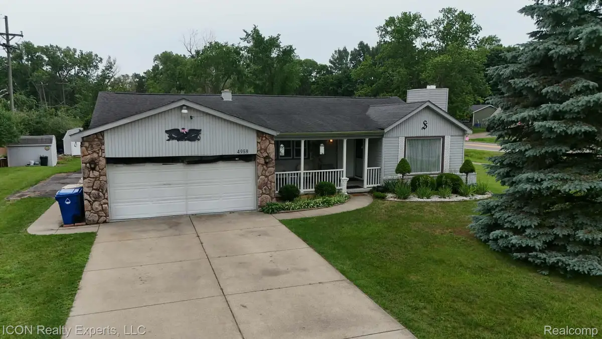 4959 Irwindale Drive, Waterford, MI 48328 - #1