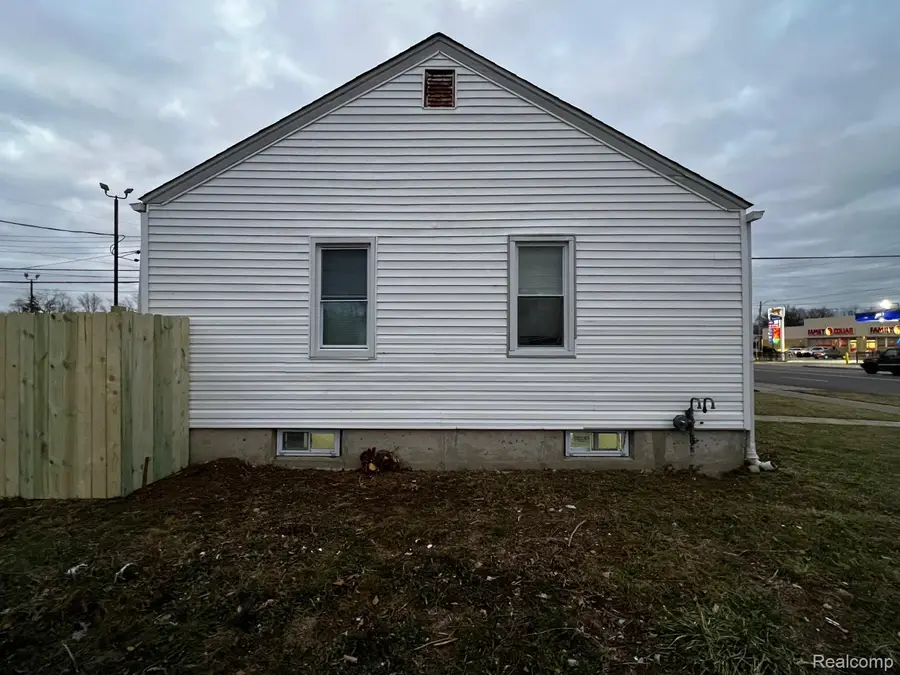 8695 Evergreen Avenue, Detroit, MI 48228 - #3