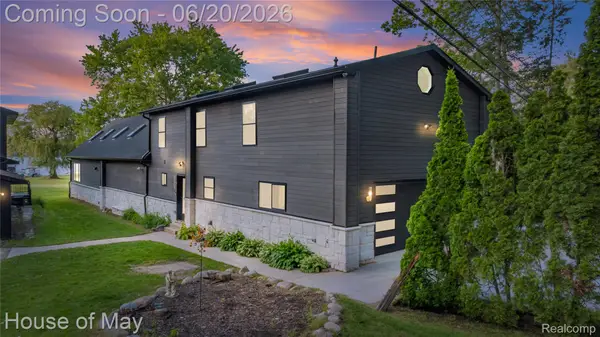 10890 Hillway Drive, WhiteLake, MI 48386