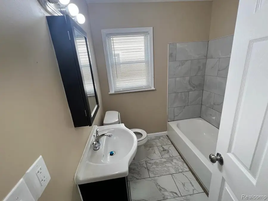 9091 Fielding Street, Detroit, MI 48228 - #3
