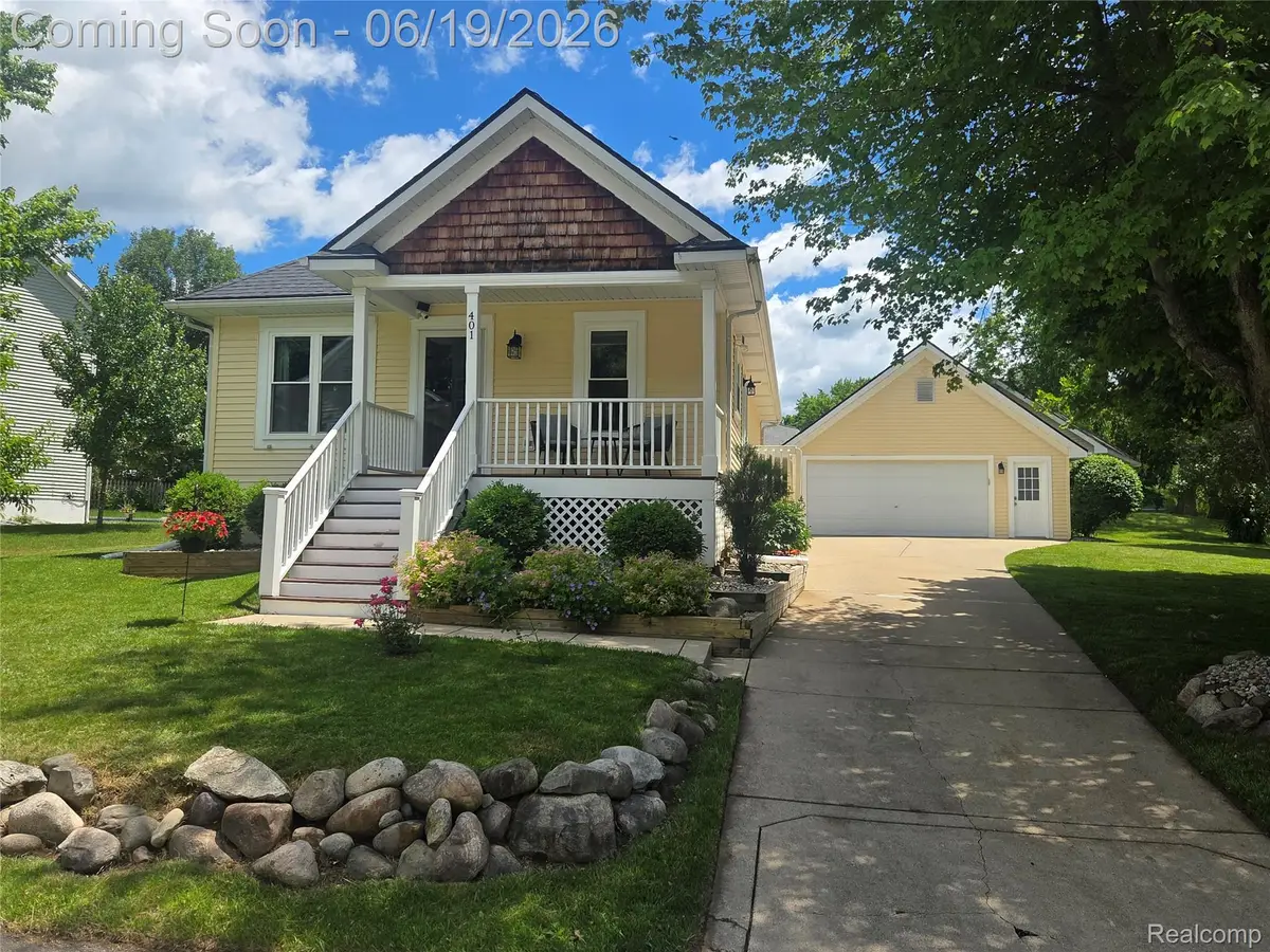 401 Chalmers Lane, Howell, MI 48843 - #1