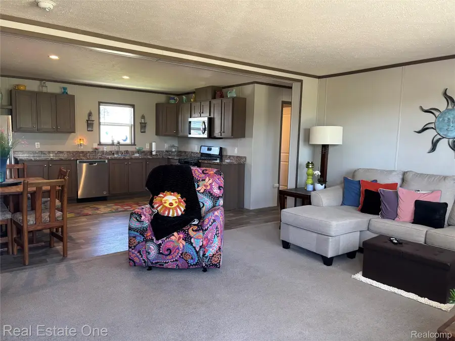 102 Sycamore, Highland, MI 48357 - #3