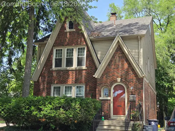 903 E 3rd Street E, RoyalOak, MI 48067