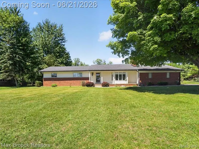 26159 Meadowview Drive, Farmington Hills, MI 48331 - #2