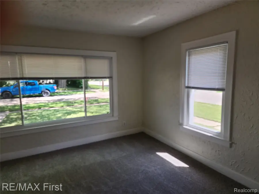 995 Lakeview Street, Waterford, MI 48328 - #2