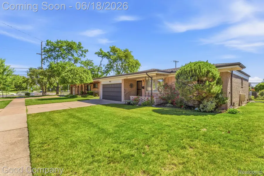 32848 Rugby Drive, Warren, MI 48088 - #2