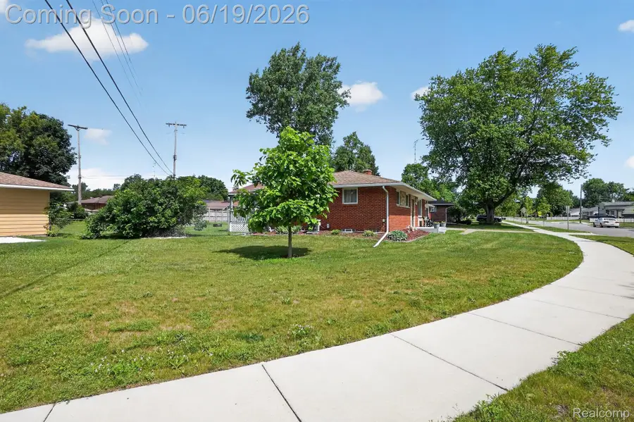 5404 Durwood Drive, Swartz Creek, MI 48473 - #2