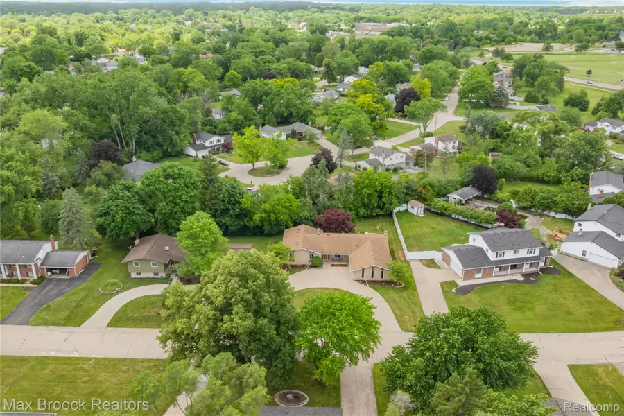25551 Kilreigh Drive, Farmington Hills, MI 48336 - #3