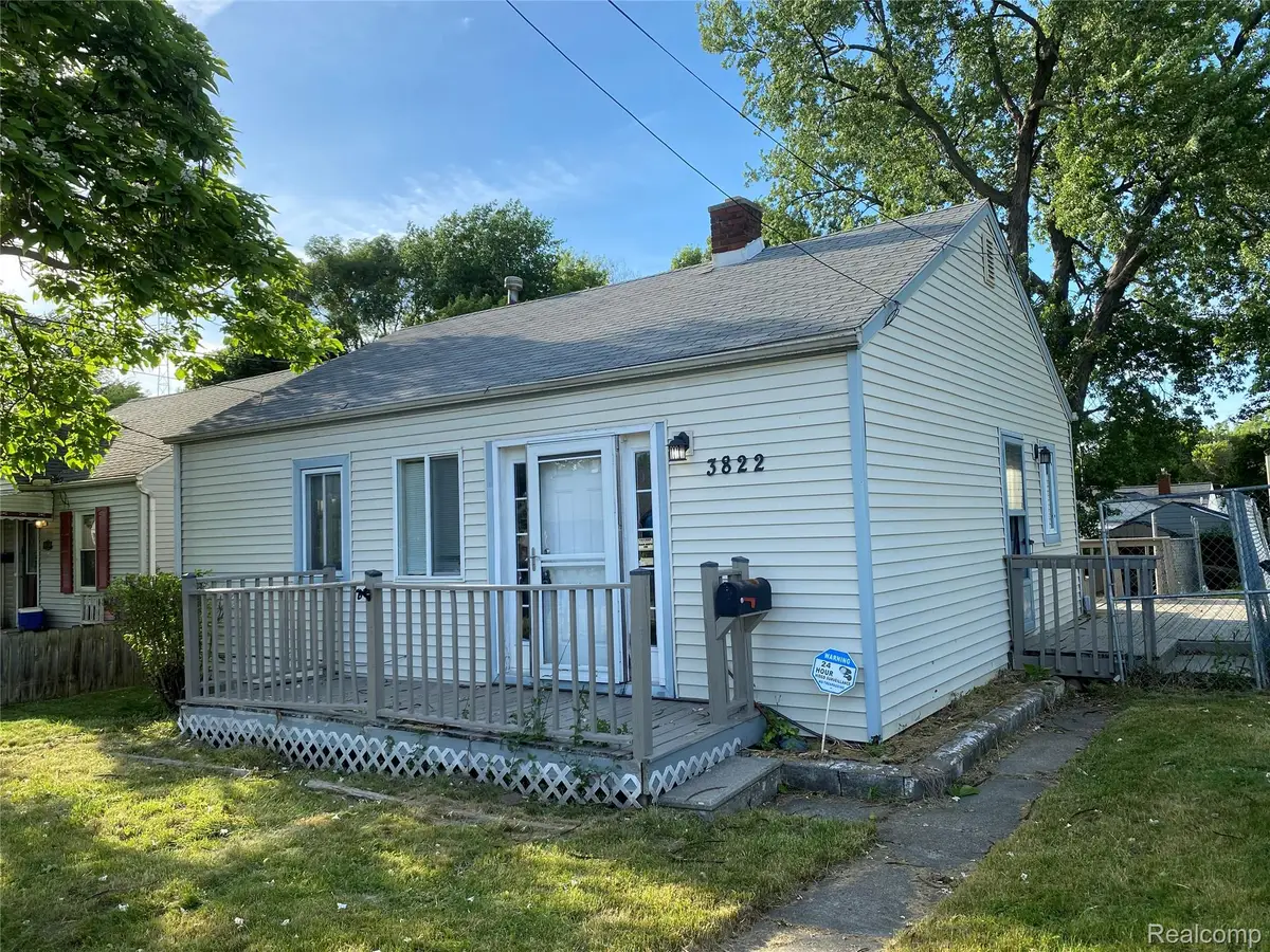3822 Larchmont Street, Flint, MI 48532 - #1