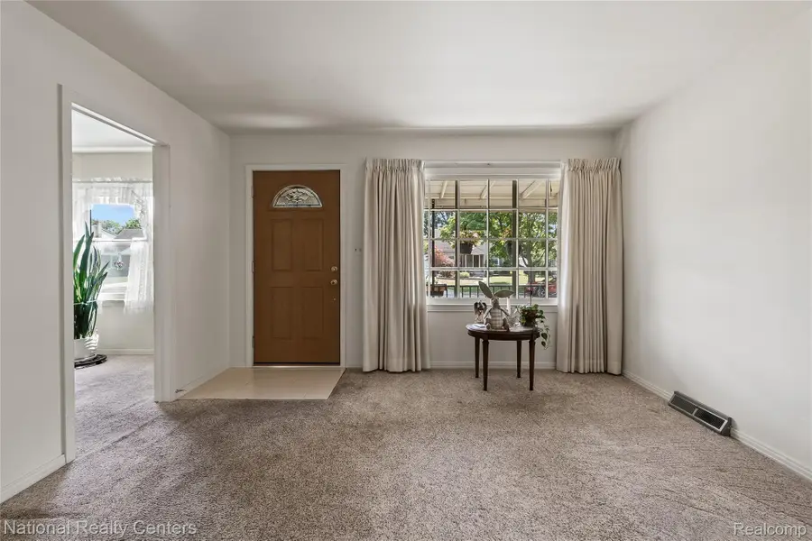 2409 N Wilson Avenue, Royal Oak, MI 48073 - #3
