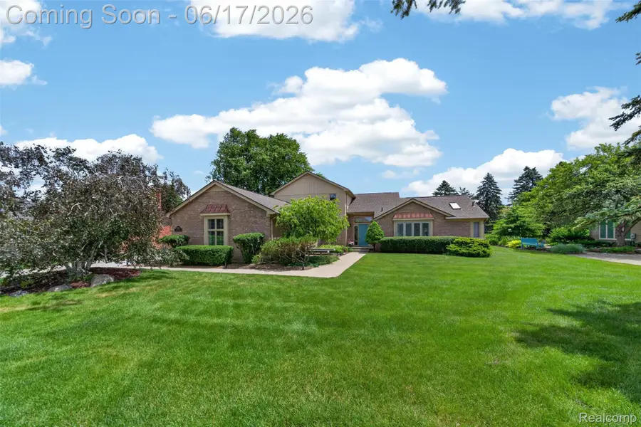 1236 Chaffer Drive, Rochester Hills, MI 48306 - #3
