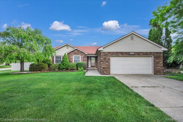 5015 Fox Hill Drive, SterlingHeights, MI 48310
