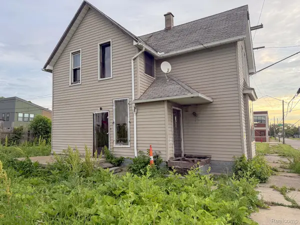 1726 Pine Street, Detroit, MI 48216