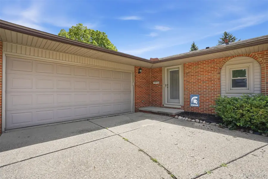 36273 Margareta Street, Livonia, MI 48152 - #2