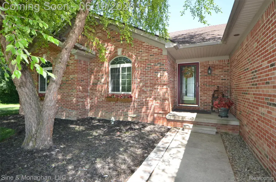 76152 Burman Road E, Richmond, MI 48062 - #2