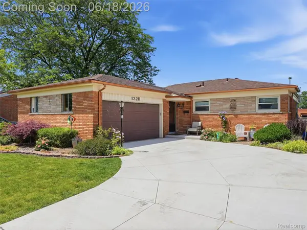 13211 Bloomfield Avenue, Warren, MI 48089
