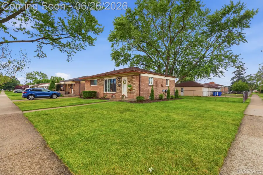 31469 Newport Drive, Warren, MI 48088 - #3