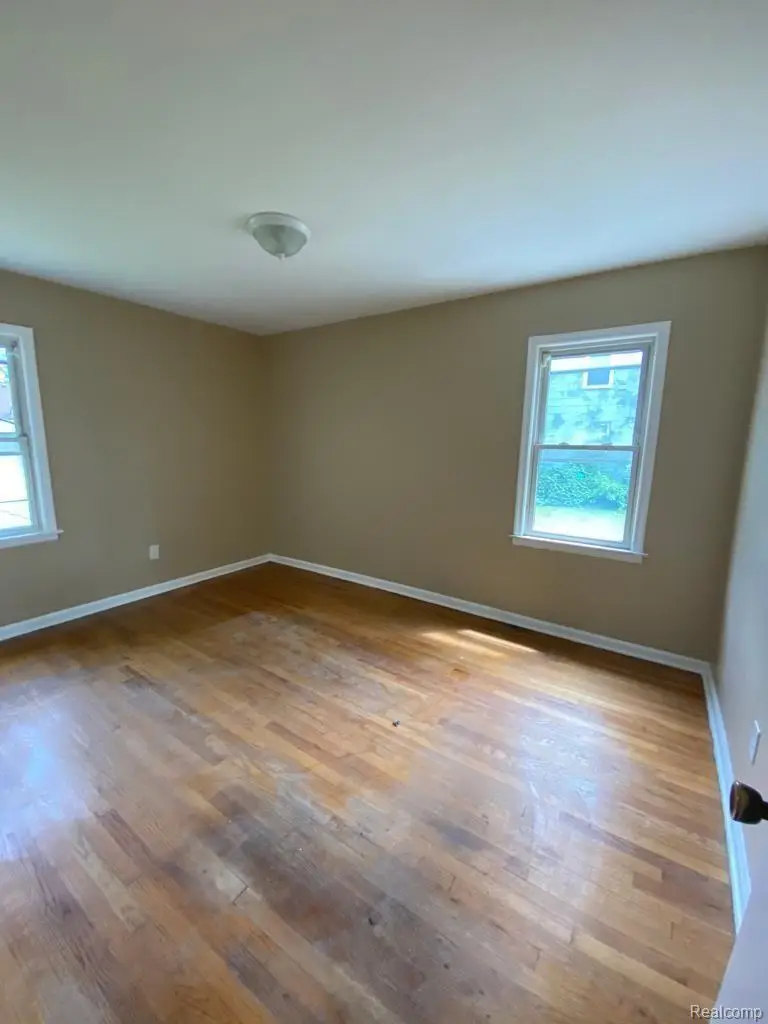 8852 Mettetal Street, Detroit, MI 48228 - #3