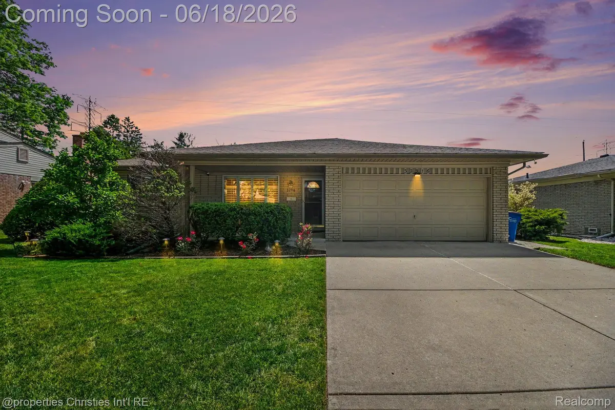 32916 Cambridge Drive, Warren, MI 48093 - #1
