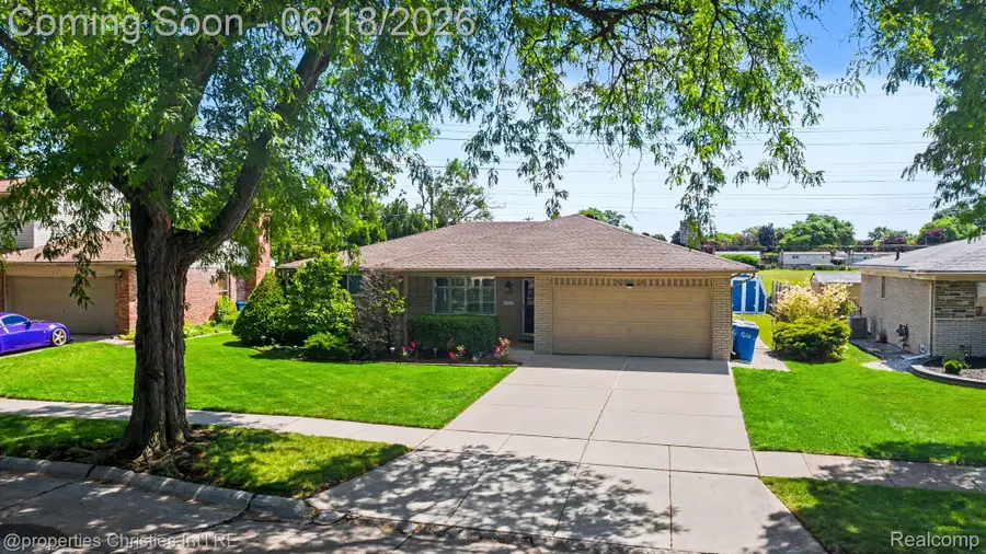 32916 Cambridge Drive, Warren, MI 48093 - #3
