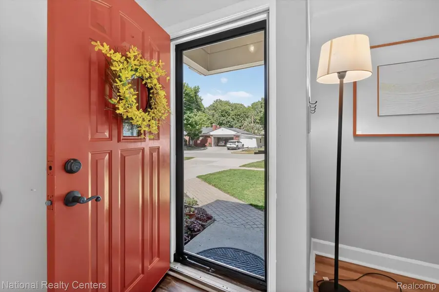 15969 Stamford Street, Livonia, MI 48154 - #3