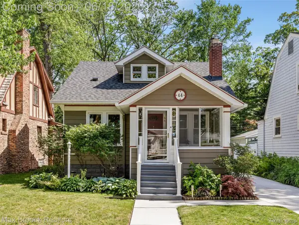 44 Kensington Boulevard, PleasantRidge, MI 48069