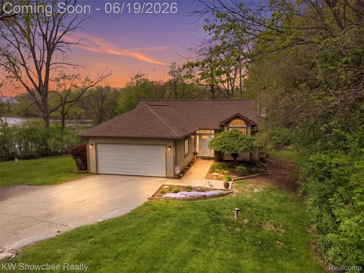 6053 N Bay, Clarkston, MI 48346 - #1