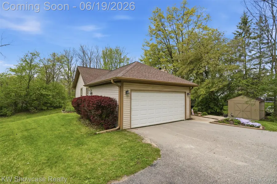 6053 N Bay, Clarkston, MI 48346 - #2
