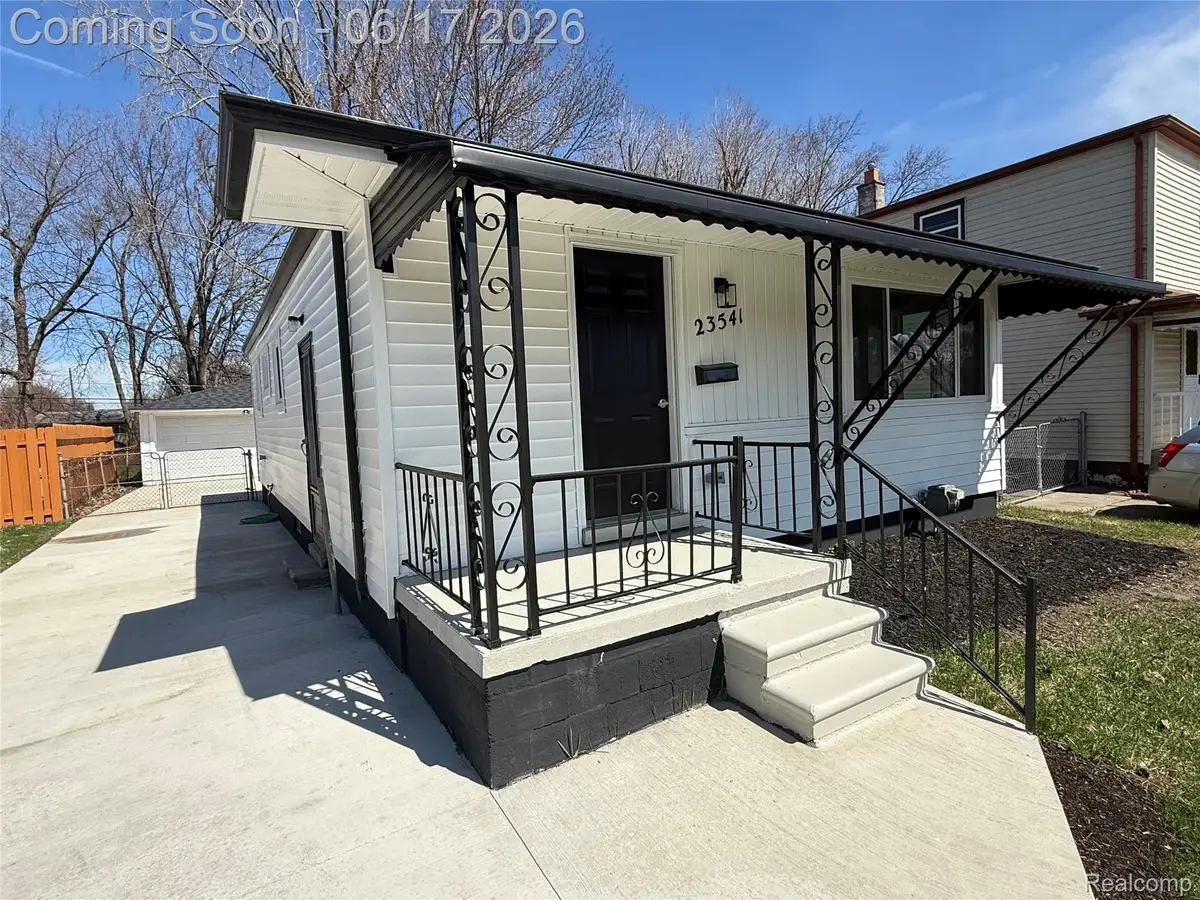 23541 Elmira Street, Saint Clair Shores, MI 48082 - #1
