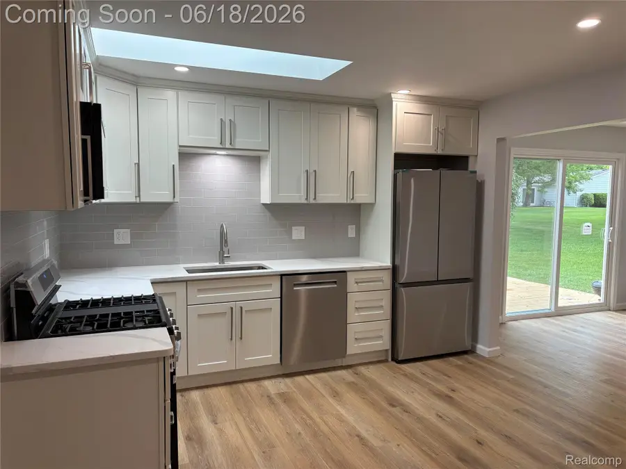 23658 Valley Starr, Novi, MI 48375 - #3